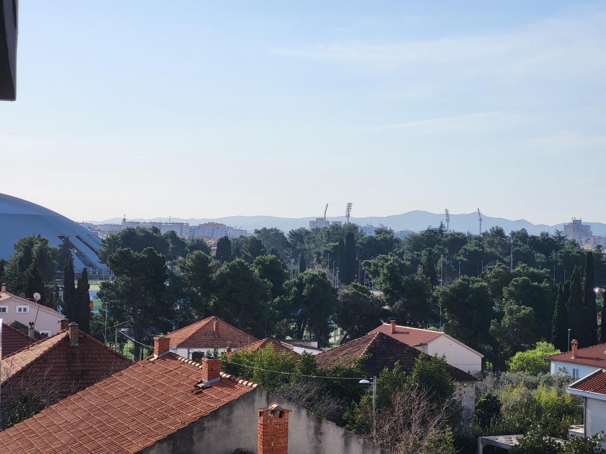 J'Adore Jadera Zara Esterno foto