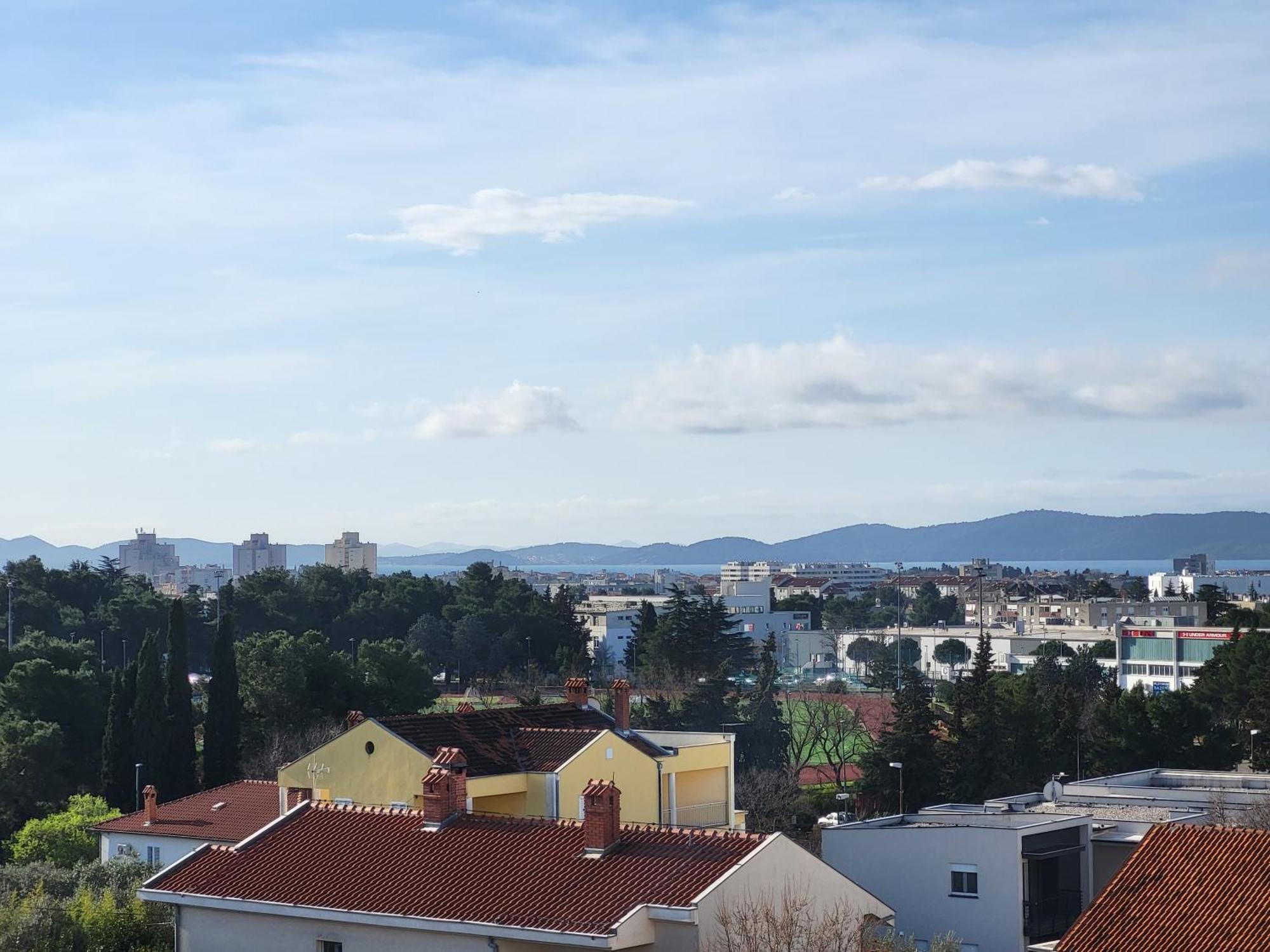 J'Adore Jadera Zara Esterno foto